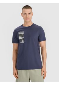 4f - 4F T-shirt regular z nadrukiem męski - szary S. Okazja: na co dzień. Kolor: szary. Materiał: bawełna, jersey, materiał. Długość rękawa: krótki rękaw. Długość: krótkie. Wzór: nadruk. Styl: sportowy, casual, elegancki, klasyczny