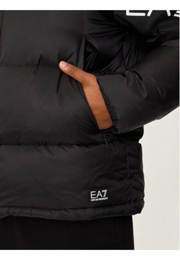 EA7 Emporio Armani Kurtka puchowa 6DPB33 PNEOZ Czarny Regular Fit. Kolor: czarny. Materiał: syntetyk