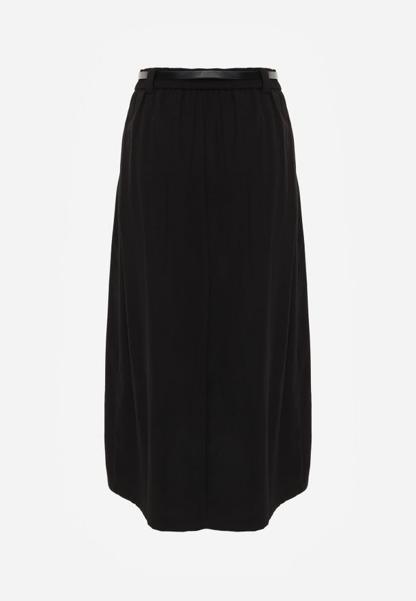 Born2be - Czarna Wiskozowa Spódnica o Rozkloszowanym Kroju z Plisami i Paskiem Rolea. Okazja: na co dzień. Kolor: czarny. Materiał: wiskoza. Styl: casual, klasyczny, elegancki