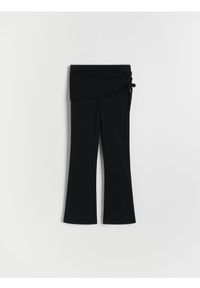 Reserved - Legginsy flare - czarny. Kolor: czarny. Materiał: tkanina, bawełna