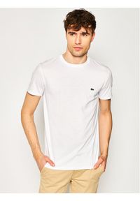 Lacoste T-Shirt TH6709 Biały Regular Fit. Kolor: biały. Materiał: bawełna