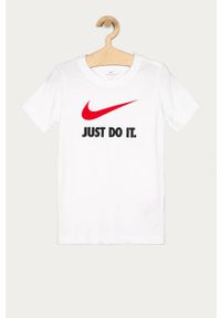 Nike Kids - T-shirt dziecięcy 122-170 cm. Okazja: na co dzień. Kolor: biały. Materiał: bawełna, dzianina. Wzór: nadruk. Styl: casual #1