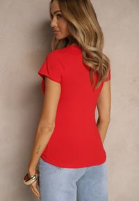 Renee - Czerwony T-shirt z Bawełny Ozdobiony Cyrkoniami i Motylem Uliadwena. Okazja: na co dzień. Kolor: czerwony. Materiał: bawełna. Wzór: aplikacja. Styl: sportowy, klasyczny, casual