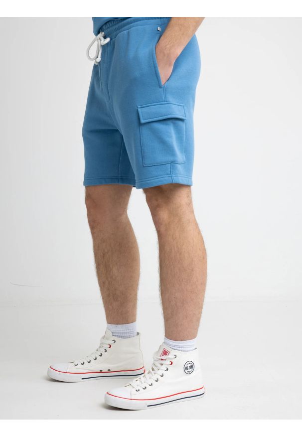 Big-Star - Szorty męskie dresowe niebieskie Mandos 402. Okazja: na plażę. Kolor: niebieski. Materiał: dresówka. Sezon: lato. Styl: wakacyjny, elegancki, klasyczny, sportowy