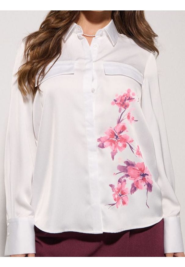 Sinsay - Satynowa koszula z kieszeniami - różowy. Kolor: różowy. Materiał: satyna