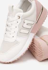 Born2be - Biało-Różowe Sneakersy Dalimara. Kolor: biały. Materiał: materiał, nubuk, syntetyk. Wzór: aplikacja