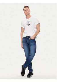 Calvin Klein Jeans T-Shirt Distrupted J30J325190 Biały Regular Fit. Kolor: biały. Materiał: bawełna #3