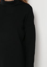 Born2be - Czarna Klasyczna Sweterkowa Sukienka Midi z Golfem Olisete. Typ kołnierza: golf. Kolor: czarny. Materiał: dzianina. Sezon: jesień, zima. Styl: klasyczny. Długość: midi #2