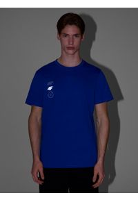 4f - 4F T-shirt regular z nadrukiem męski - niebieski M. Okazja: na co dzień. Kolor: niebieski. Materiał: bawełna, materiał, jersey. Długość rękawa: krótki rękaw. Długość: krótkie. Wzór: nadruk. Styl: klasyczny, sportowy, casual