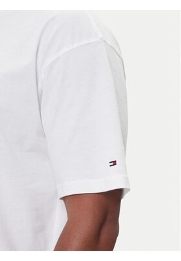 TOMMY HILFIGER - Tommy Hilfiger T-Shirt UM0UM03685 Biały Regular Fit. Kolor: biały. Materiał: bawełna