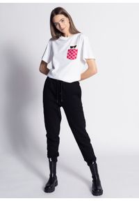 Koszulka damska biała Karl Lagerfeld Ikonik Monogram Pocket. Kolor: biały #3