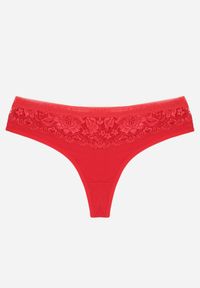 Born2be - Czerwone Majtki Stringi z Bawełną Ozdobione Koronką Thelanthe. Kolor: czerwony. Materiał: bawełna, koronka. Wzór: aplikacja, koronka #1