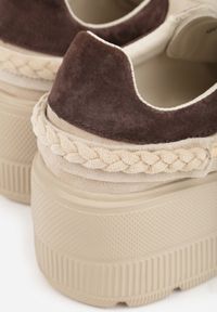 Born2be - Beżowe Sneakersy Skórzane na Grubej Podeszwie z Plecionym Paskiem i Ozdobą Chalessei. Okazja: na co dzień. Zapięcie: pasek. Kolor: beżowy. Materiał: skóra. Wzór: aplikacja #7