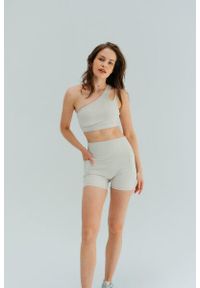 MOONHOLI - Stanik do jogi Moonholi GLAM z asymetrycznym ramiączkiem. Kolor: biały. Sport: joga i pilates