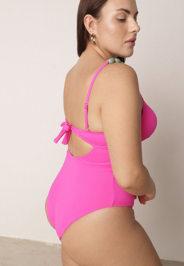 Born2be - Fuksjowy Strój Kąpielowy Ozdobiony Kamieniami Medorise. Kolekcja: plus size. Kolor: różowy. Wzór: aplikacja
