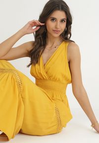 Born2be - Żółta Sukienka Rhenemisa. Kolor: żółty. Materiał: koronka. Długość rękawa: na ramiączkach. Typ sukienki: kopertowe. Długość: maxi #4