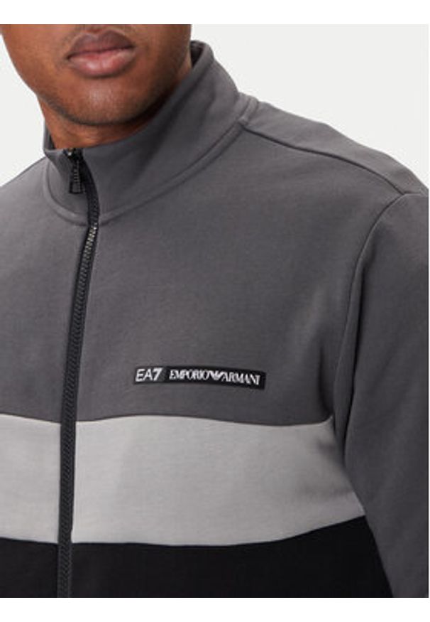 EA7 Emporio Armani Dres 7M000941 AF10377 MC165 Czarny Regular Fit. Kolor: czarny. Materiał: bawełna