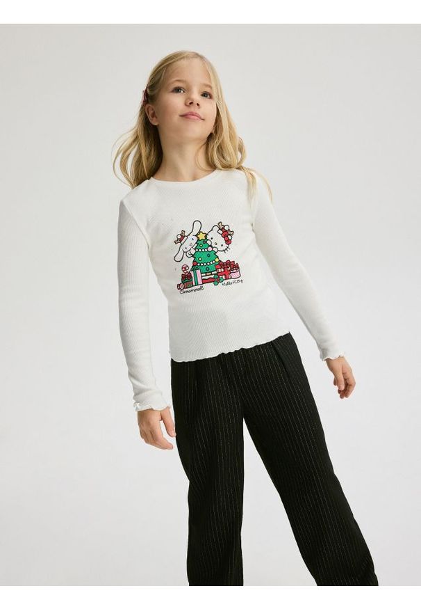Reserved - Świąteczna koszulka Hello Kitty - złamana biel. Materiał: bawełna. Wzór: motyw z bajki. Styl: wizytowy