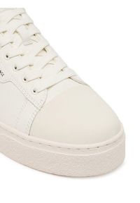 Armani Exchange Sneakersy XM001666 AF19143 M0029 Biały. Kolor: biały. Materiał: skóra