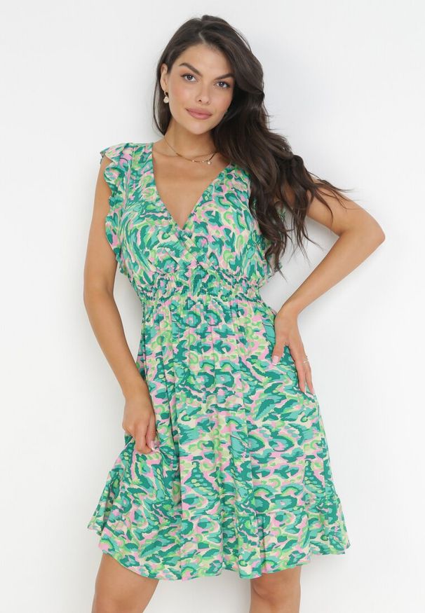 Born2be - Jasnozielona Sukienka z Wiskozy i Gumką w Talii Azreve. Kolor: zielony. Materiał: wiskoza. Długość rękawa: bez rękawów. Wzór: nadruk, kwiaty. Długość: mini