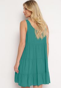 Born2be - Ciemnozielona Bawełniana Rozkloszowana Sukienka na Ramiączkach z Falbanami Criselles. Okazja: na spacer, na plażę. Typ kołnierza: kołnierz z falbankami. Kolor: zielony. Materiał: bawełna. Długość rękawa: na ramiączkach. Sezon: lato. Styl: elegancki #7