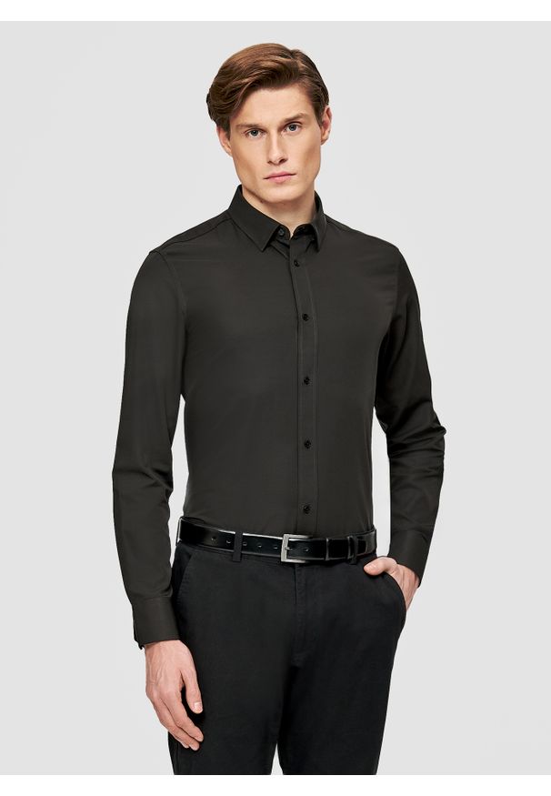 Pako Lorente - PAKO LORENTE – Czarna koszula męska z wełną. Typ kołnierza: kołnierzyk klasyczny. Kolor: czarny. Materiał: wełna. Długość rękawa: długi rękaw. Długość: długie