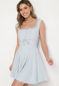 Born2be - Niebieska Rozkloszowana Sukienka Vices w Rustykalnym Stylu z Wiązaniem Gorsetowym Foliora. Okazja: na co dzień. Typ kołnierza: dekolt gorset. Kolor: niebieski. Długość rękawa: na ramiączkach. Typ sukienki: gorsetowe. Styl: elegancki, casual, klasyczny #3
