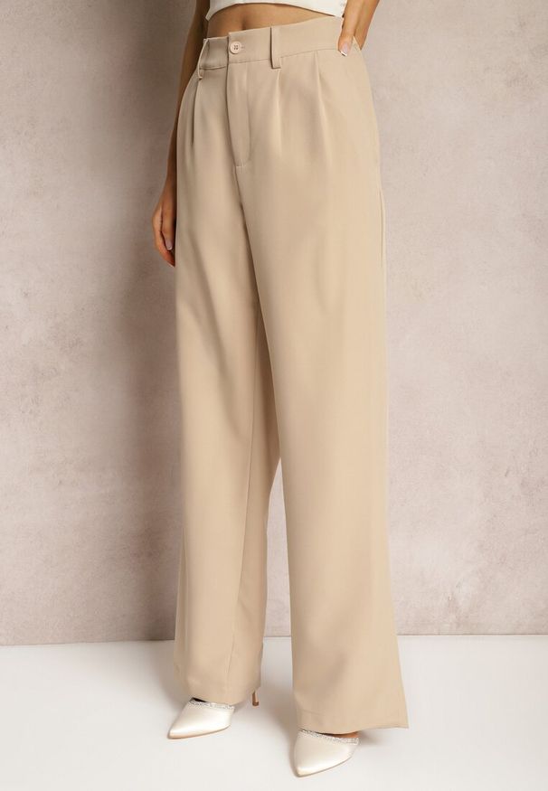 Renee - Beżowe Garniturowe Spodnie High Waist z Gumką w Talii Oziara. Okazja: na co dzień. Stan: podwyższony. Kolor: beżowy. Długość: długie. Styl: elegancki, casual