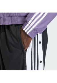 Adidas - adidas Spodnie dresowe Adibreak Classic KD4094 Czarny Regular Fit. Kolor: czarny. Materiał: syntetyk #3