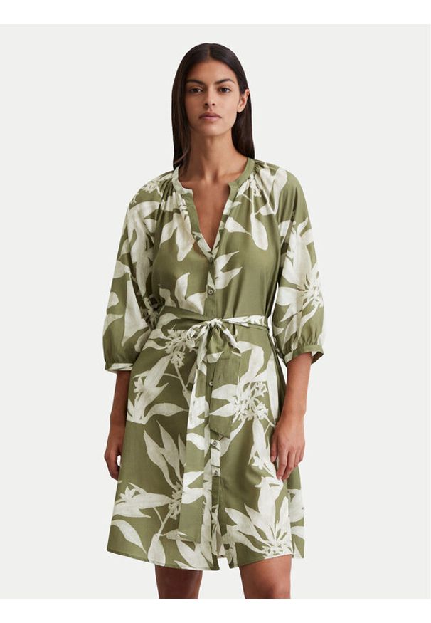 Marc O'Polo Sukienka koszulowa 506 0915 21197 Zielony Relaxed Fit. Typ kołnierza: polo. Kolor: zielony. Materiał: bawełna, wiskoza. Typ sukienki: koszulowe