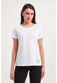 Armani Exchange - T-shirt ARMANI EXCHANGE. Materiał: bawełna. Długość rękawa: krótki rękaw. Długość: krótkie. Wzór: aplikacja