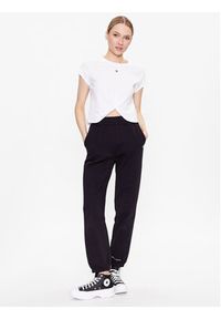 Converse T-Shirt Star Chevron Twist 10024546-A02 Biały Cropped Fit. Kolor: biały. Materiał: bawełna #5