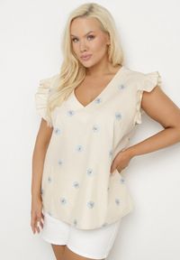Born2be - Beżowa Bluzka z Wiskozy w Kwiaty Tolamea. Okazja: na co dzień. Kolor: beżowy. Materiał: wiskoza. Wzór: kwiaty. Styl: casual