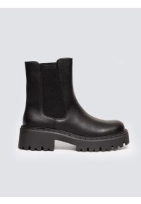 Big-Star - Botki damskie ze skóry ekologicznej czarne OO274167 906. Okazja: na co dzień. Nosek buta: okrągły. Kolor: czarny. Materiał: skóra ekologiczna. Sezon: zima, jesień. Styl: casual, elegancki, klasyczny #1