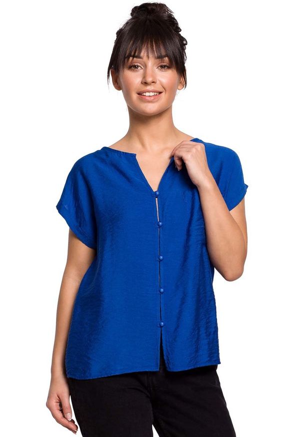 MOE - Chabrowa Elegancka Bluzka Zapinana na Guziki. Kolor: niebieski. Materiał: wiskoza, poliamid. Styl: elegancki