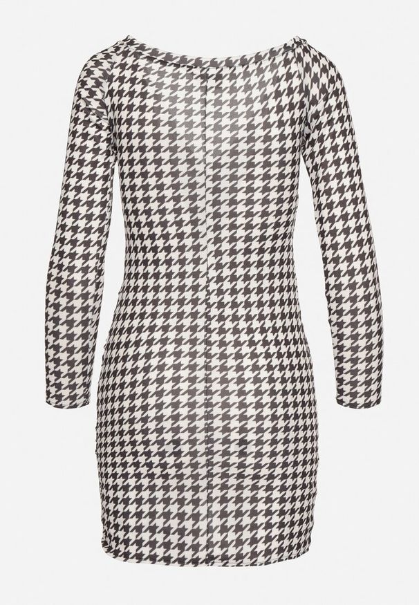 Born2be - Czarna Dopasowana Sukienka z Kopertowym Dekoltem w Pepitkę Novialina. Okazja: na co dzień. Typ kołnierza: dekolt kopertowy. Kolor: czarny. Typ sukienki: kopertowe. Styl: casual, sportowy