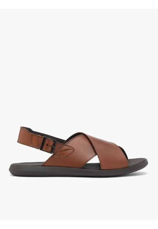 Ryłko - Brązowe skórzane sandały. Okazja: na co dzień. Zapięcie: sprzączka. Kolor: brązowy. Materiał: skóra. Styl: casual, street, elegancki