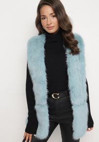 Born2be - Niebieska Kamizelka z Futerka Ozdobiona Wstawkami z Ekoskóry Robenissa. Kolor: niebieski. Materiał: futro. Wzór: aplikacja #5