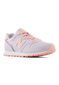 Buty New Balance Jr YC373AN2 fioletowe. Okazja: na uczelnię. Kolor: fioletowy. Materiał: materiał, syntetyk, guma. Szerokość cholewki: normalna. Wzór: kolorowy. Model: New Balance 373 #6