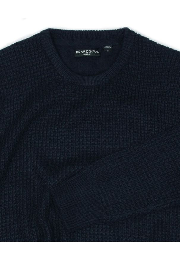 Brave Soul - Sweter Ciemny Granatowy w Gruby Dziergany Splot, U-neck, Męski -BRAVE SOUL. Kolor: niebieski. Materiał: akryl. Wzór: ze splotem. Sezon: zima, jesień. Styl: klasyczny, elegancki