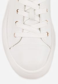 Born2be - Białe Sznurowane Sneakersy Vices na Płaskiej Podeszwie Firori. Zapięcie: sznurówki. Kolor: biały. Materiał: jeans. Wzór: jednolity, aplikacja. Obcas: na płaskiej podeszwie #7