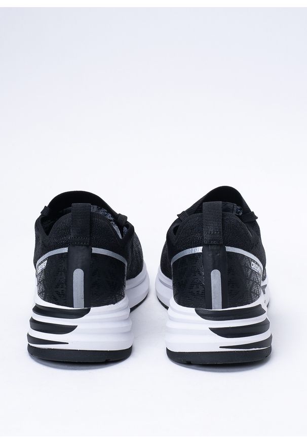 Sneakersy męskie czarne EA7 Emporio Armani X8X095 XK240 A120. Okazja: do pracy, na spacer, na co dzień. Kolor: czarny. Sport: turystyka piesza