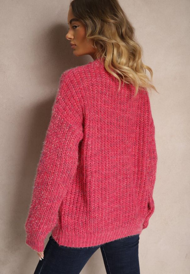 Renee - Różowy Sweter z Wełną Ozdobiony Tłoczeniem Ecrisevia. Okazja: na co dzień. Kolor: różowy. Materiał: wełna. Wzór: aplikacja. Styl: elegancki, casual