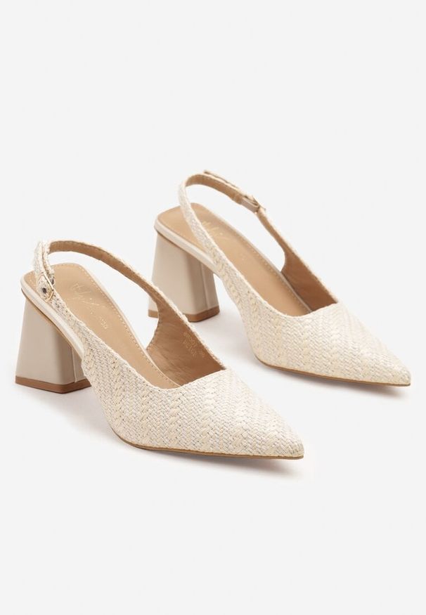 Born2be - Beżowe Sandały Slingback na Słupku z Tweedowymi Zdobieniami Grellia. Okazja: na co dzień. Zapięcie: pasek. Kolor: beżowy. Wzór: aplikacja. Sezon: lato. Obcas: na słupku. Styl: elegancki, casual