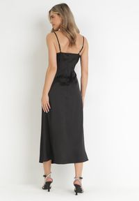 Born2be - Czarna Sukienka Maxi na Ramiączkach z Głębokim Dekoltem Issabelle. Kolor: czarny. Długość rękawa: na ramiączkach. Typ sukienki: kopertowe. Długość: maxi #3