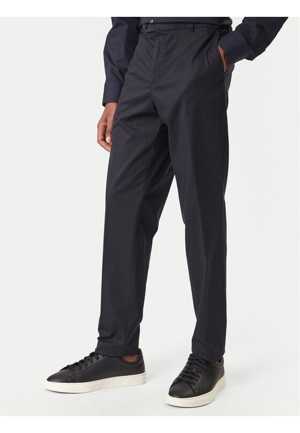 BOSS Spodnie materiałowe C-Perin 50555842 Granatowy Slim Fit. Kolor: niebieski. Materiał: syntetyk
