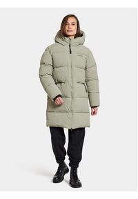 Didriksons Parka Nomi Wns Parka 3 504832 Zielony Regular Fit. Kolor: zielony. Materiał: syntetyk