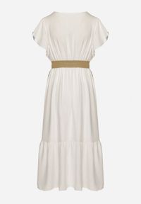 Born2be - Biało-Niebieska Wiskozowa Sukienka z Paskiem w Ornamentny Wzór Nilorine. Okazja: na co dzień, na spacer. Kolor: niebieski. Materiał: wiskoza. Typ sukienki: kopertowe. Styl: klasyczny, casual, elegancki #2