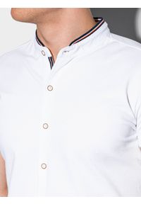 Ombre Clothing - Koszula męska dzianinowa z krótkim rękawem - biała V1 K543 - XL. Typ kołnierza: kołnierzyk stójkowy. Kolor: biały. Materiał: dzianina. Długość rękawa: krótki rękaw. Długość: krótkie #5