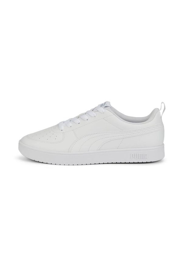 Buty do chodzenia męskie Puma Rickie. Zapięcie: sznurówki. Kolor: biały. Materiał: guma, skóra ekologiczna, materiał, syntetyk. Szerokość cholewki: normalna. Sport: turystyka piesza